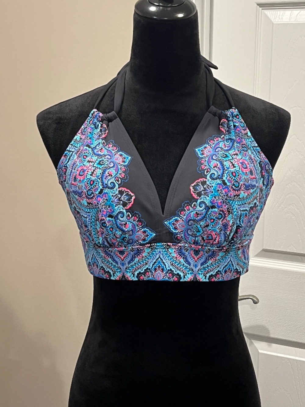 NWOT Swimsuits For All Avenger Cupped Paisley Tie Back Halter Bikini Top 12